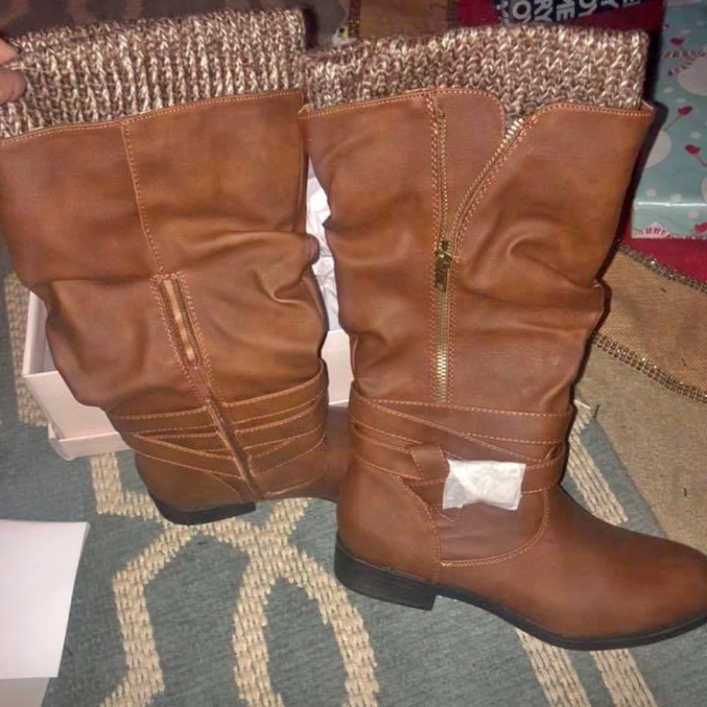 Justfab boots brand new size 9